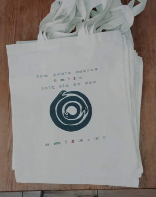 torba eko z logo zespołu Żmije